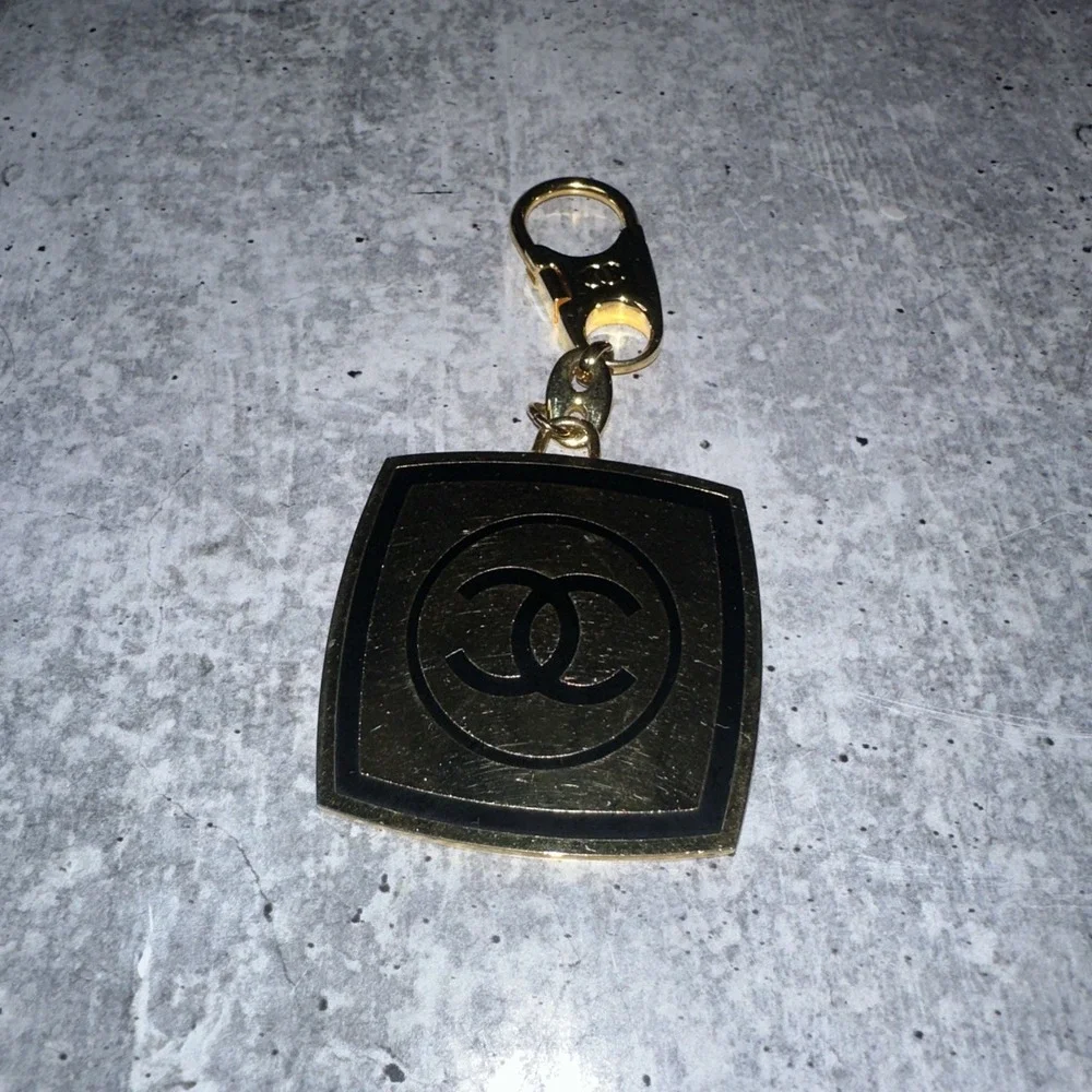 VINTAGE CHANEL Beauty Bag Charm Black/Gold Color Key Chain Ring